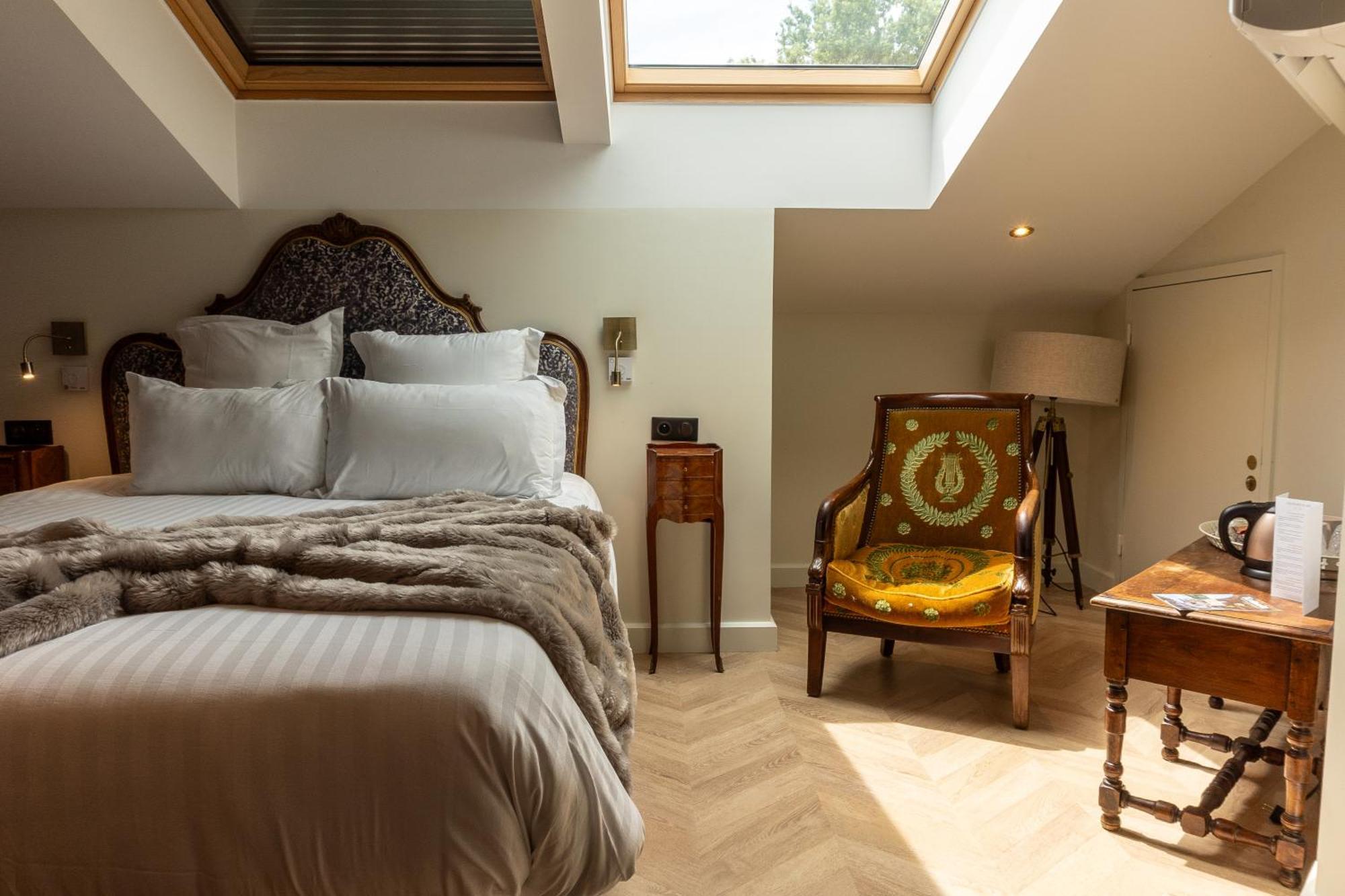 Castel Bois Marie, Maison D'Hotes Montauban Exterior photo A bedroom at The Old Bank Hotel